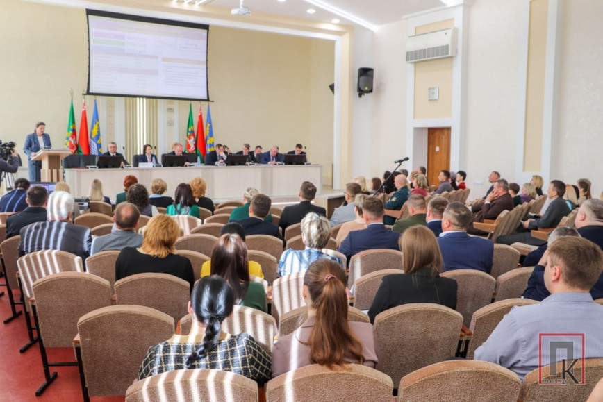 Сегодня в Поставах прошло открытое заседание районного исполнительного комитета.