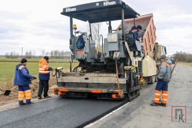 Работники филиала «Поставское ДРСУ-132» делают многое по грейдированию, ремонту и асфальтированию дорог и улиц