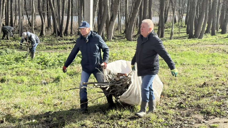 Фотофакт: В Поставах прошёл республиканский субботник.