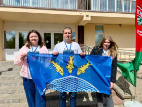 Фотофакт: Ксения Савельева (Поставский льнозавод), Полина Моисеева (Поставский государственный колледж) и Андрей Кундро (Поставский РЭС) представляют наш район на областном образовательном форуме молодёжи 'Перспектива"