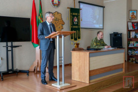 «Подвигу народа жить в веках. К 80-летию Победы советского народа в Великой Отечественной» — тема единого дня информирования, прошедшего 17 апреля в 1-м военном госпитале органов пограничной службы Республики Беларусь