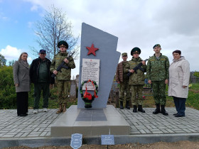 Фоторепортаж: Накануне Дня Победы в Поставском районе состоялся автопробег по местам захоронения советских воинов и мирных граждан, погибших от рук фашистов в годы Великой Отечественной войны