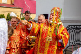 Епископ Полоцкий и Глубокский Игнатий разделил с прихожанами храма Светителя Николая Чудотворца в Поставах престольных праздник