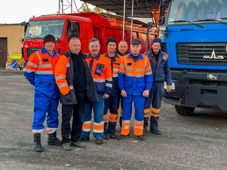 Комфорт на дорогах обеспечивают работники филиала «Поставское ДРСУ-132» и ДЭУ-33