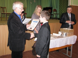 Акардэону падпяваў баян