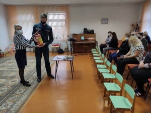 
 Поставы за безопасность вместе 