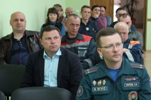 О безопасности с трудящимися Постав