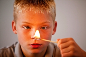 Дети не ищут опасности, они просто играют!