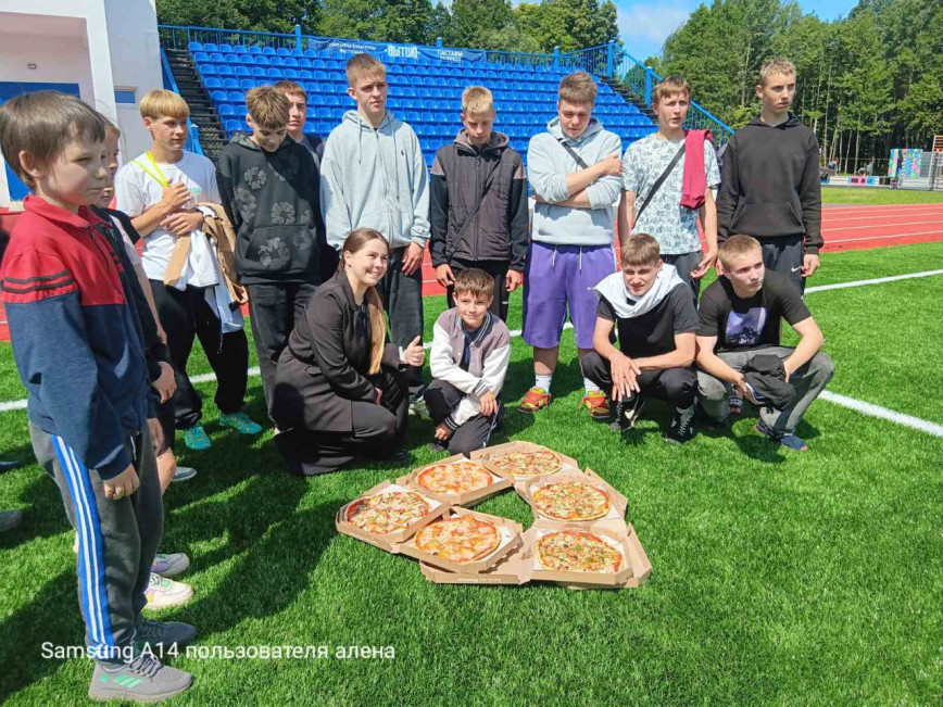 26 июня 2025 г. на городском стадионе г. Поставы для ребят были организованы спортивные соревнования "Нас объединяет спорт!".