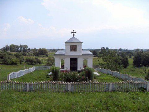 Братская могила русских воинов, погибших в Отечественной войне 1812 года д. Осиногородок